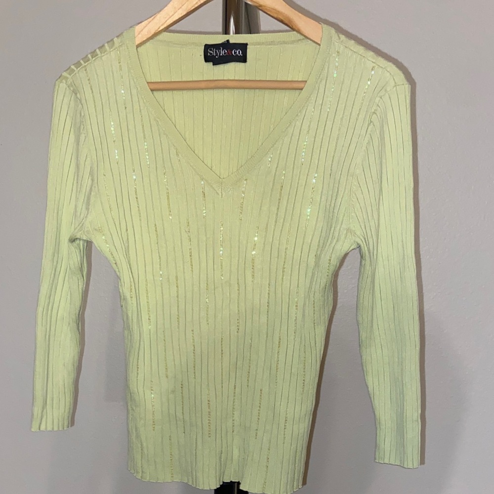 Style & Co Pale Green Ribbed V-Neck Top